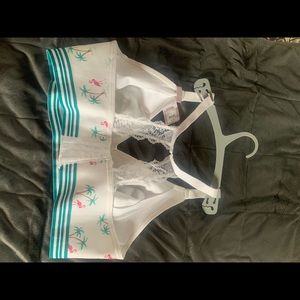 Bra white back round with pink and green pelican